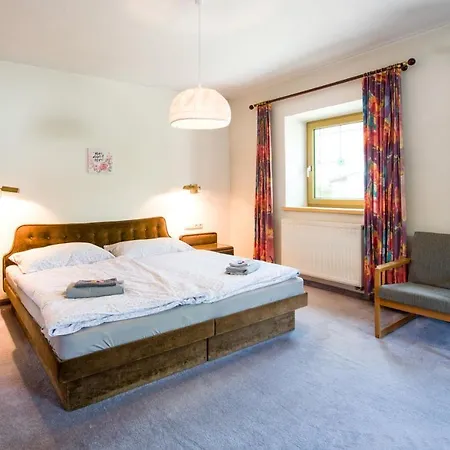 Wonderful Bright With Balcony & Garden Apartment Reutte