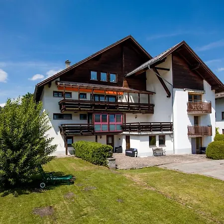 Wonderful Bright With Balcony & Garden *